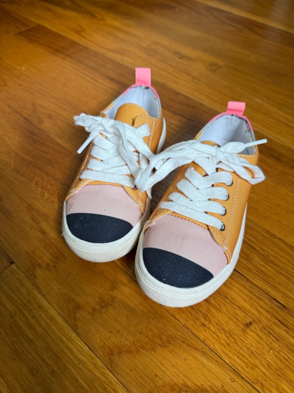 Kids Low-Top Lace-Up pencil Sneakers from sparkles in pink